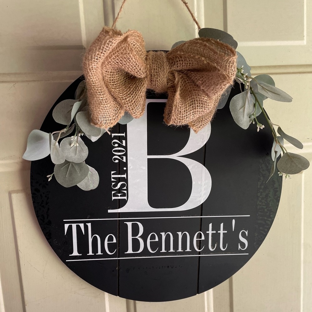 Personalized door hanger